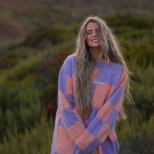 NOTICE THE RECKLESS Checkered Oversized Pullover Sweater